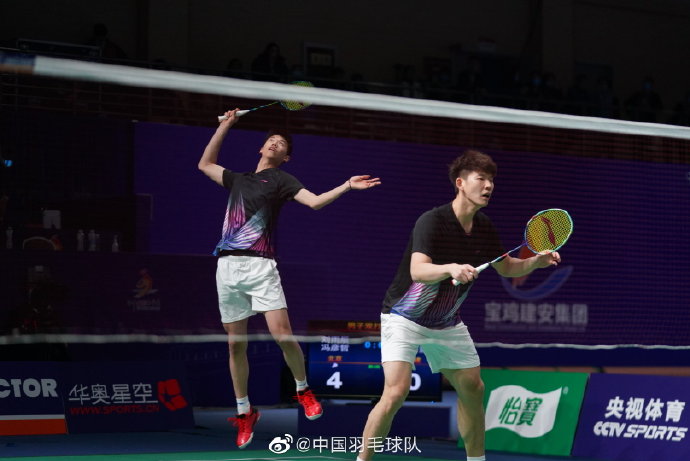 脚踏实地 脚踏实地